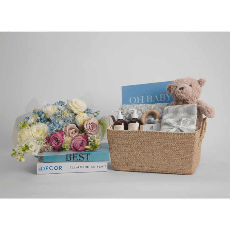 hamper + blue hydrangea bouquet