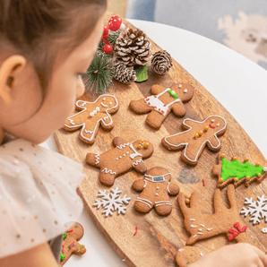 Gingerbread Cookie Decoration at Christmas Market - Bimbo Concept