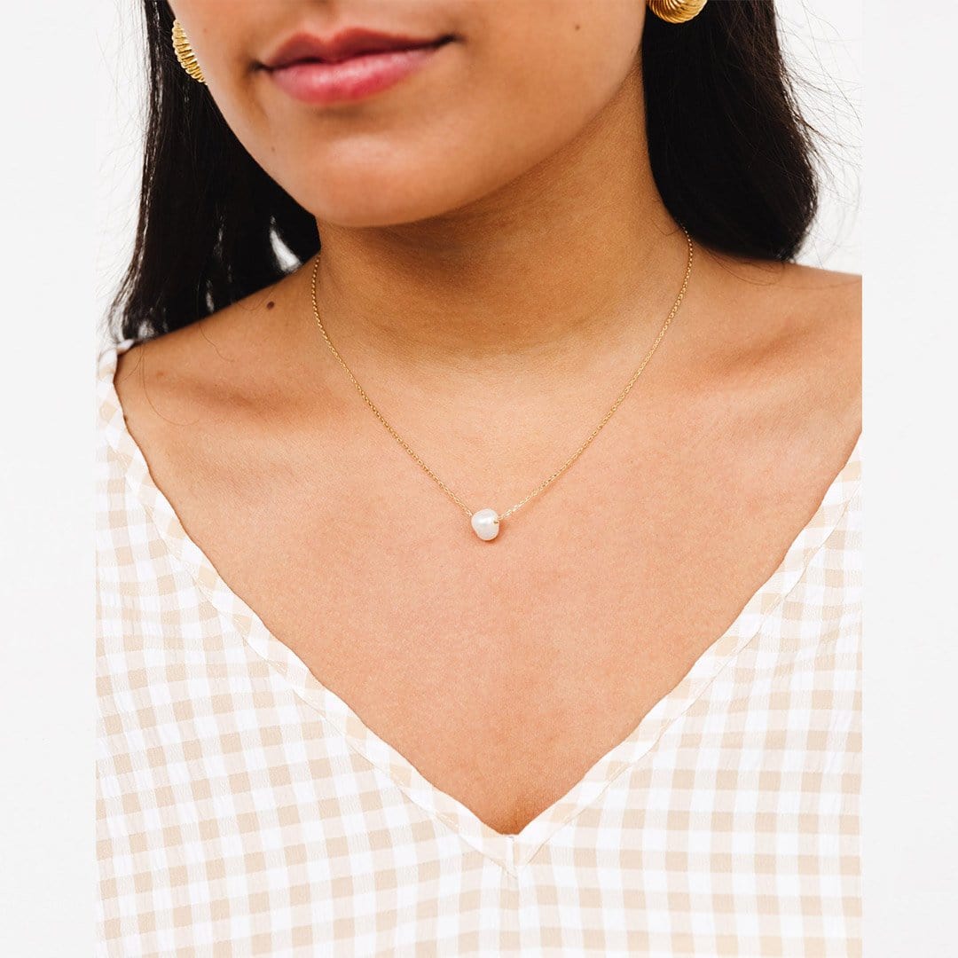 Delicate Pearl Necklace - Gold