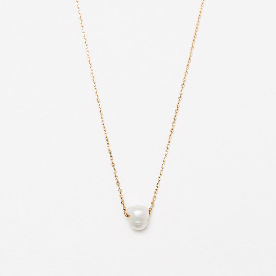 Delicate Pearl Necklace - Gold