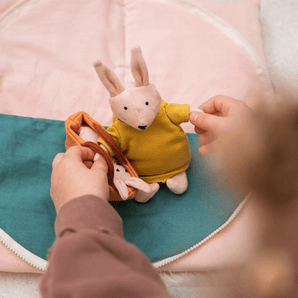 Puppet World Small - Mrs. Rabbit