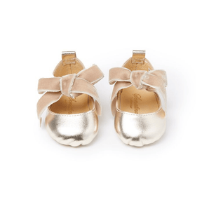 Fay Newborn Shoes - Platinum Leather / Beige Bow in Velvet - Bimbo Concept